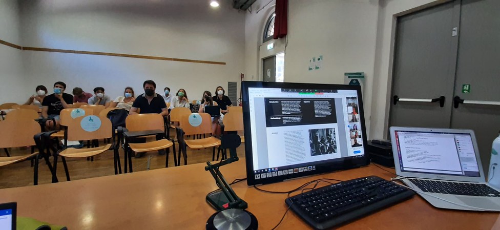 Blended student presentations and discussion