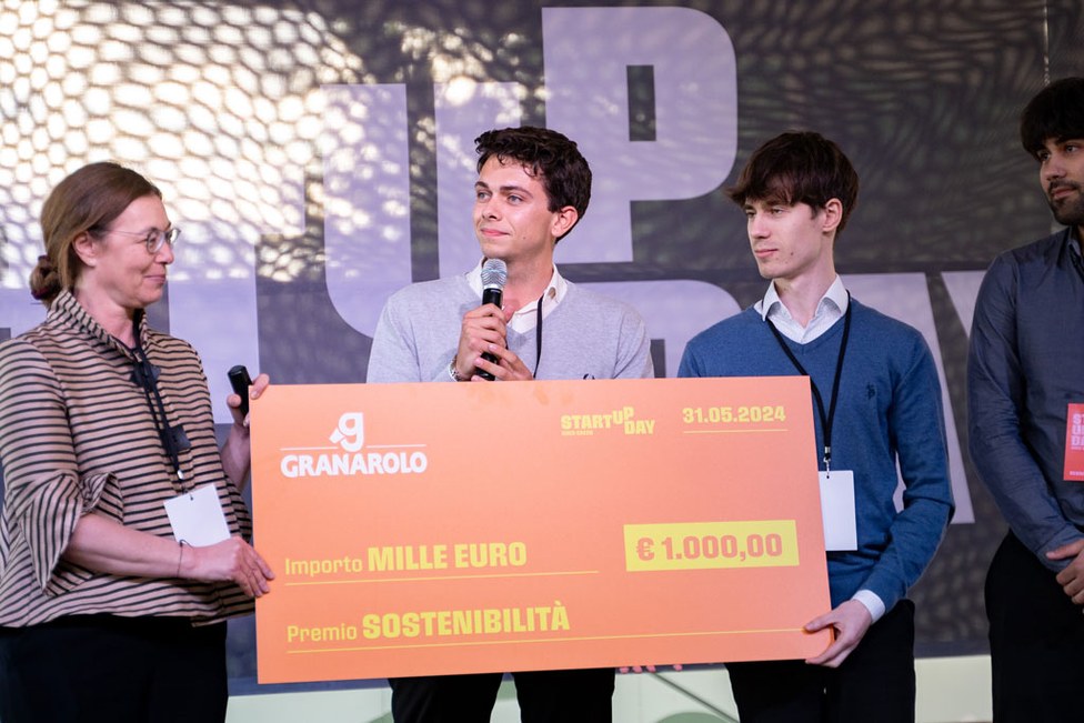 Sustainability Award: Reviù