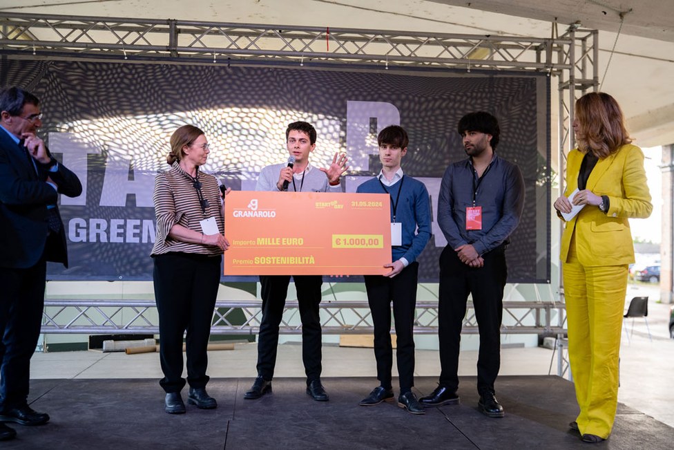 Sustainability Award: Reviù