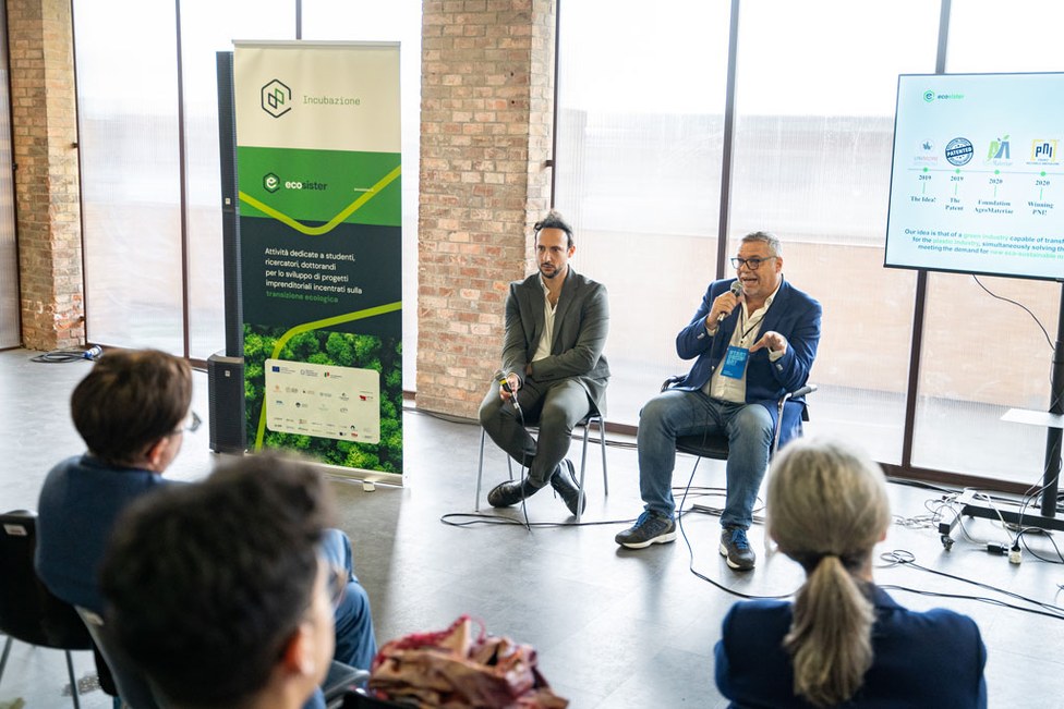 From research to green enterprise: Venture capital and corporate partners for technology transfer