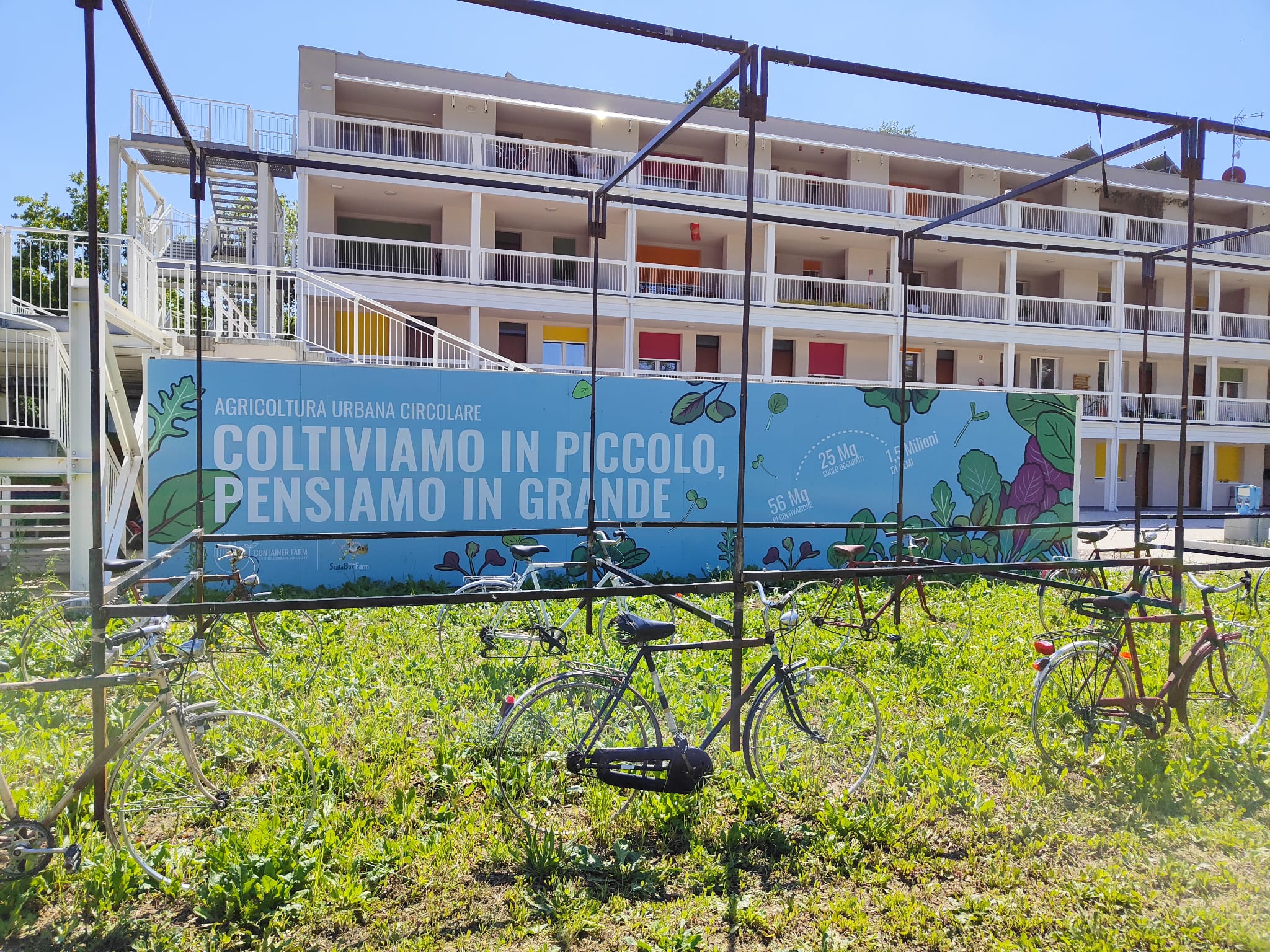 esterno del container farm